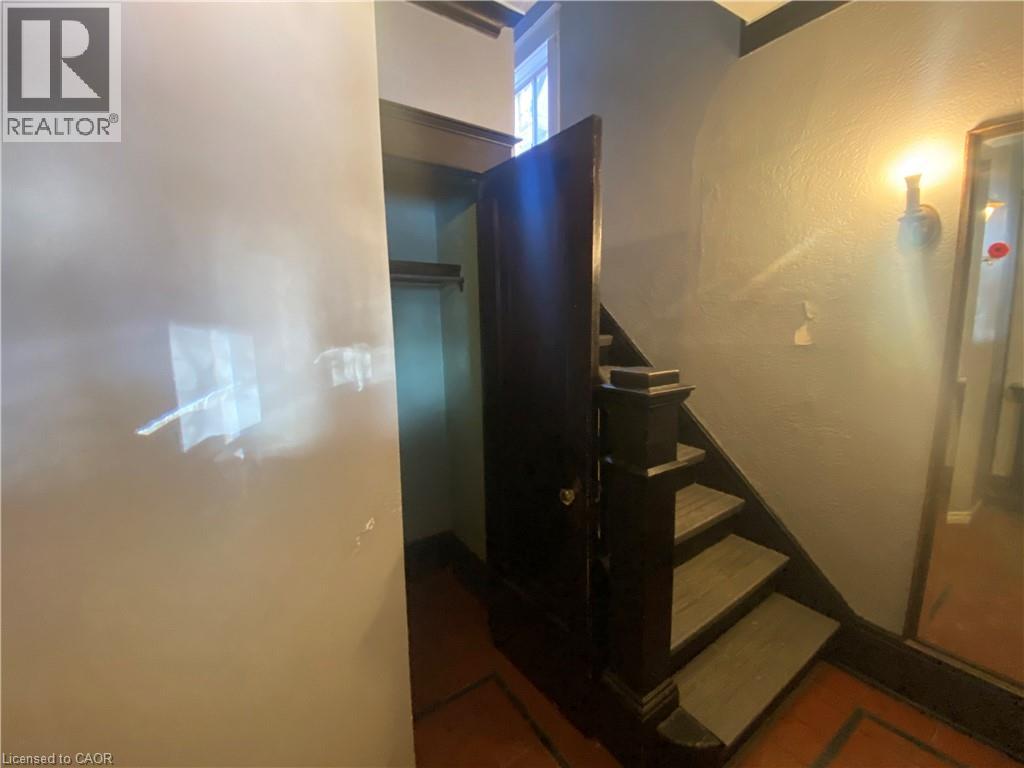 32 Simeon Street, Kitchener, Ontario  N2H 1S1 - Photo 2 - 40796933