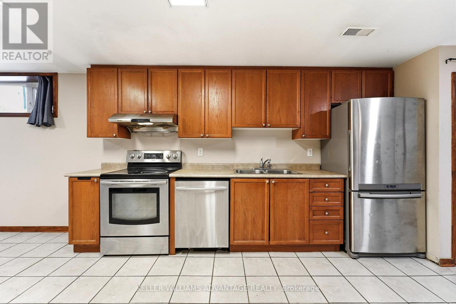 Lower Unit - 105 Hart Avenue, Toronto, Ontario  M1K 3H3 - Photo 8 - E12679156