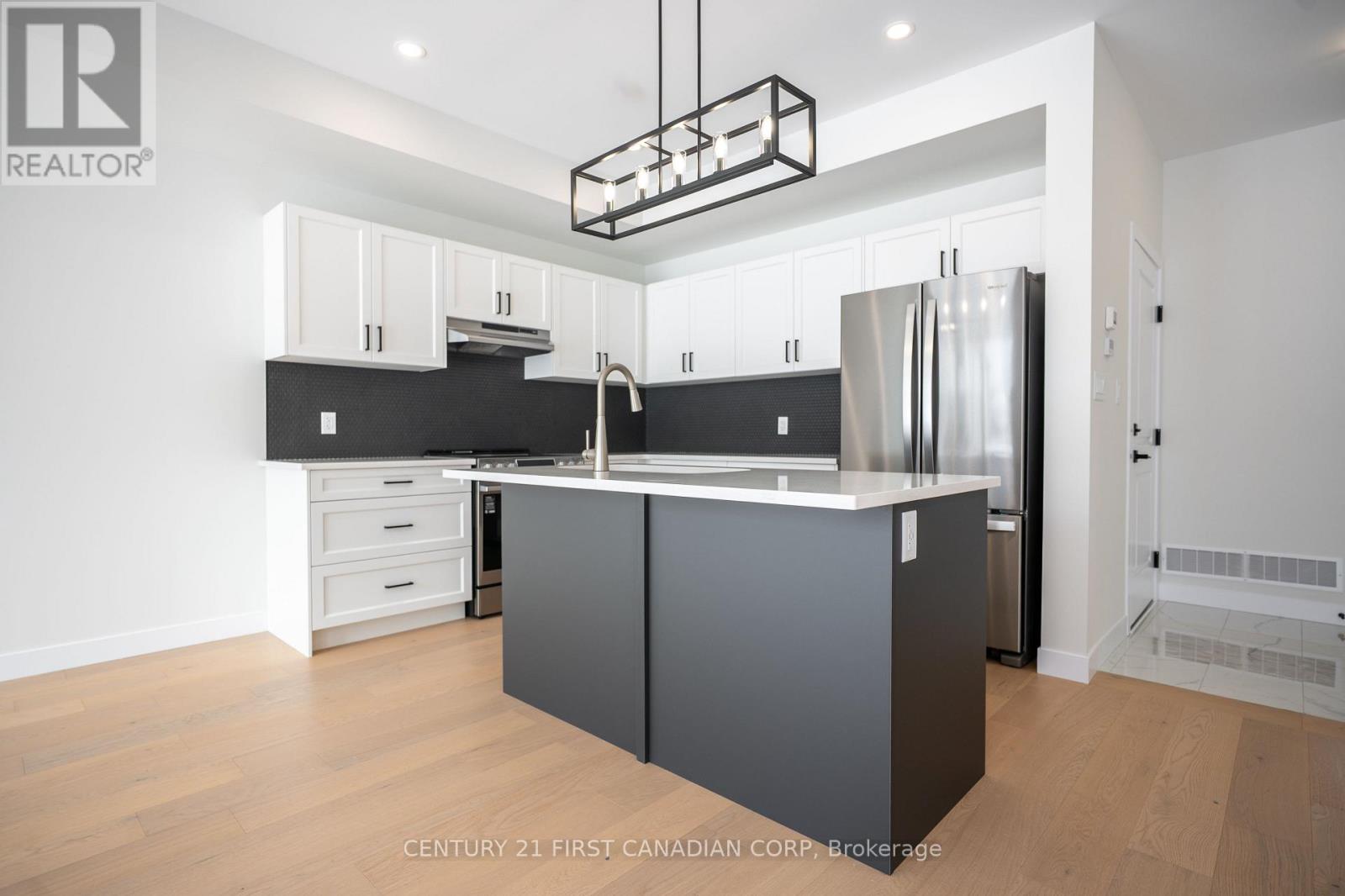 4241 Calhoun Way, London South, Ontario  N6P 1J9 - Photo 9 - X12821662