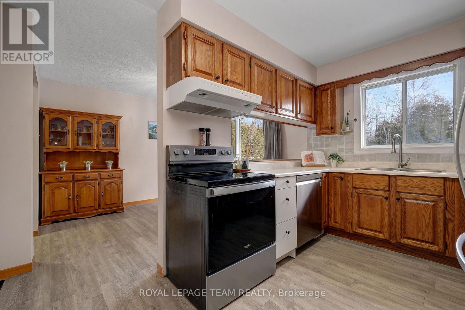 13025 Mackenzie Road, South Dundas, Ontario  K0C 1H0 - Photo 13 - X12821618