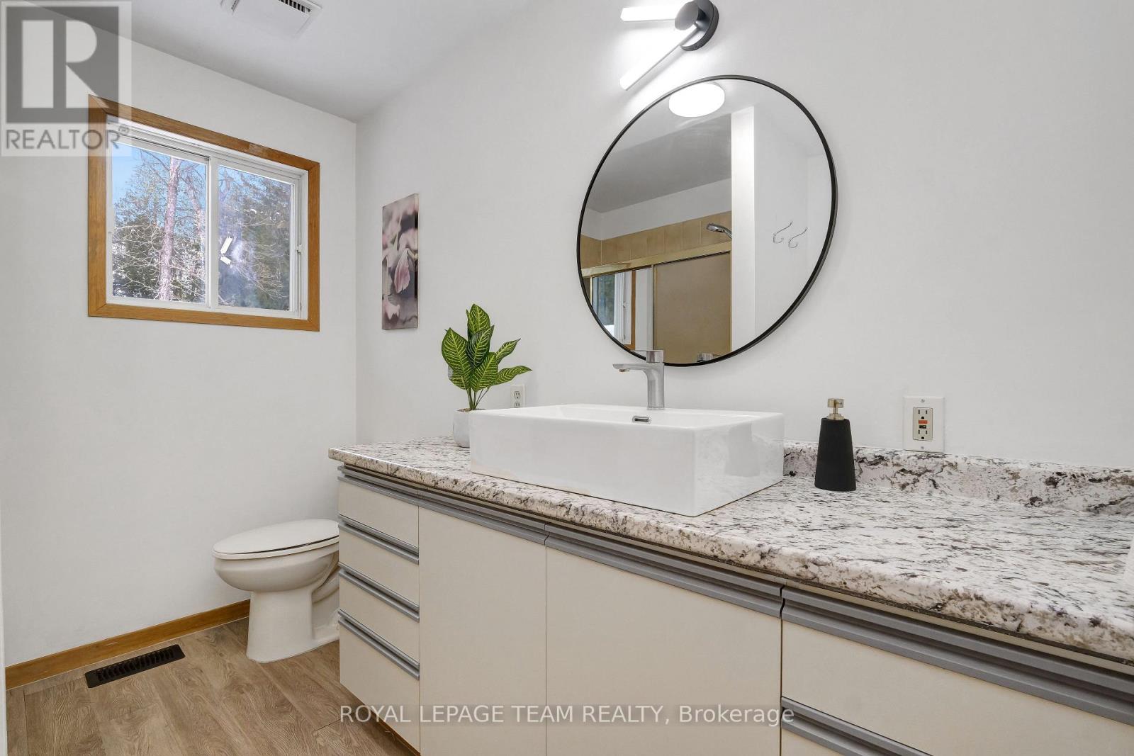 13025 Mackenzie Road, South Dundas, Ontario  K0C 1H0 - Photo 20 - X12821618