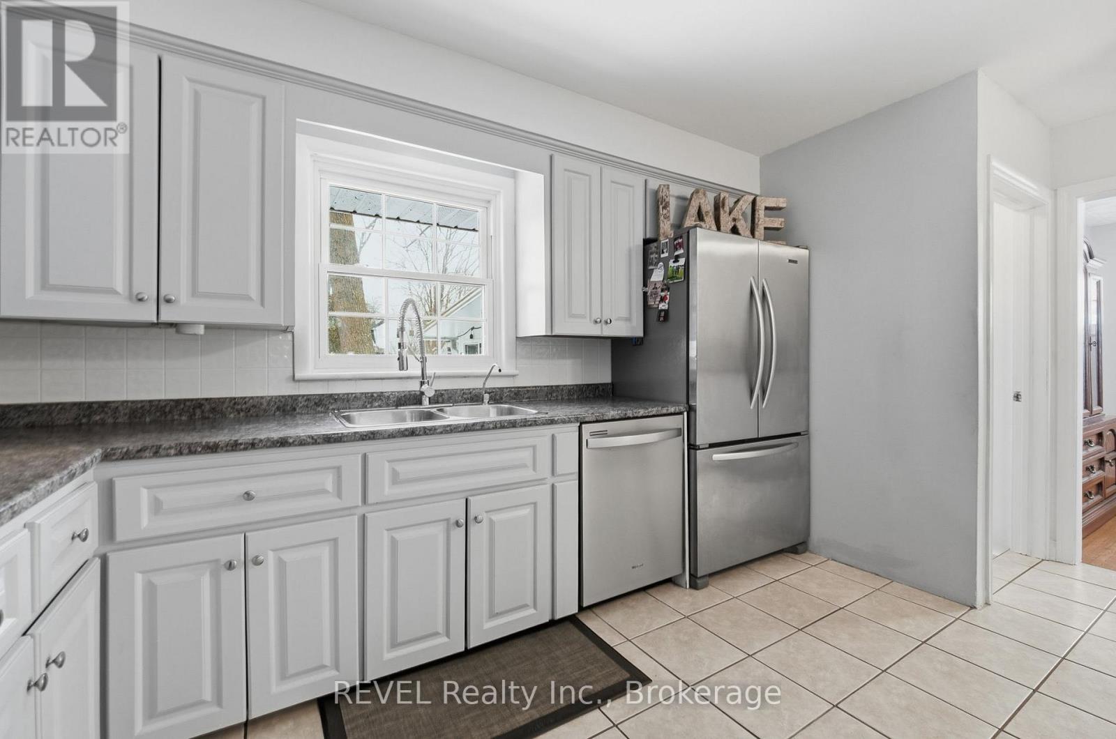 470 Glenwood Drive, Fort Erie, Ontario  L0S 1N0 - Photo 19 - X12821622