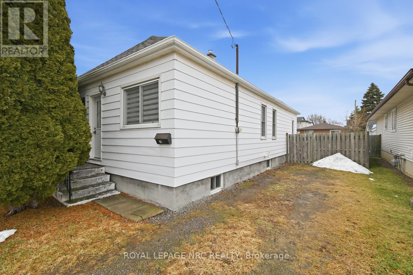 26 Kent Street, St. Catharines, Ontario  L2S 1H2 - Photo 2 - X12821652
