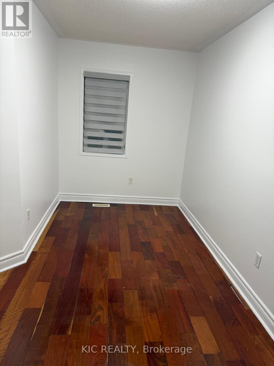 8 Ventura Lane, Ajax (Central), Ontario  L1T 0C4 - Photo 11 - E12821574