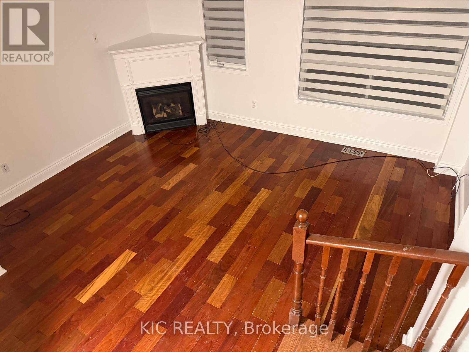 8 Ventura Lane, Ajax (Central), Ontario  L1T 0C4 - Photo 3 - E12821574