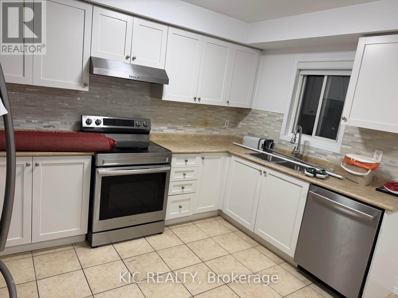 8 Ventura Lane, Ajax (Central), Ontario  L1T 0C4 - Photo 8 - E12821574