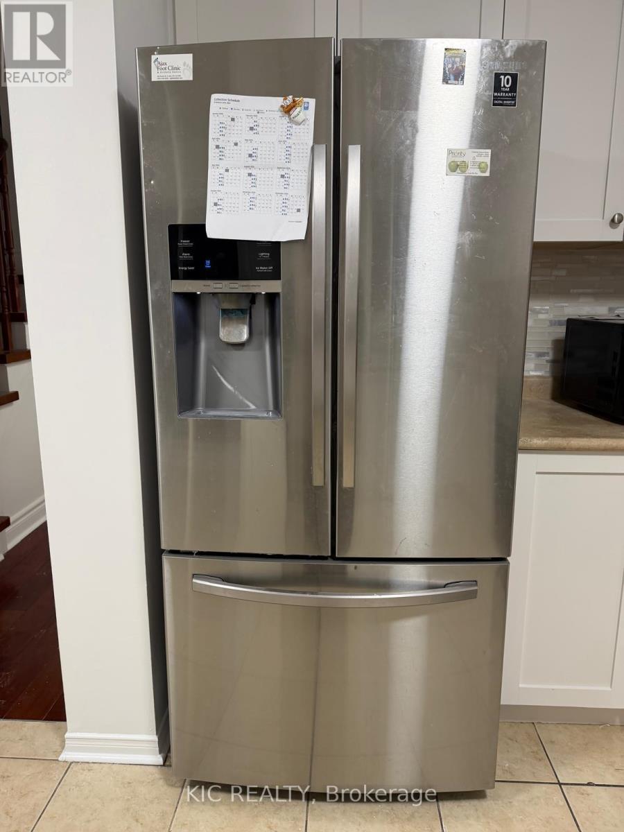 8 Ventura Lane, Ajax (Central), Ontario  L1T 0C4 - Photo 9 - E12821574