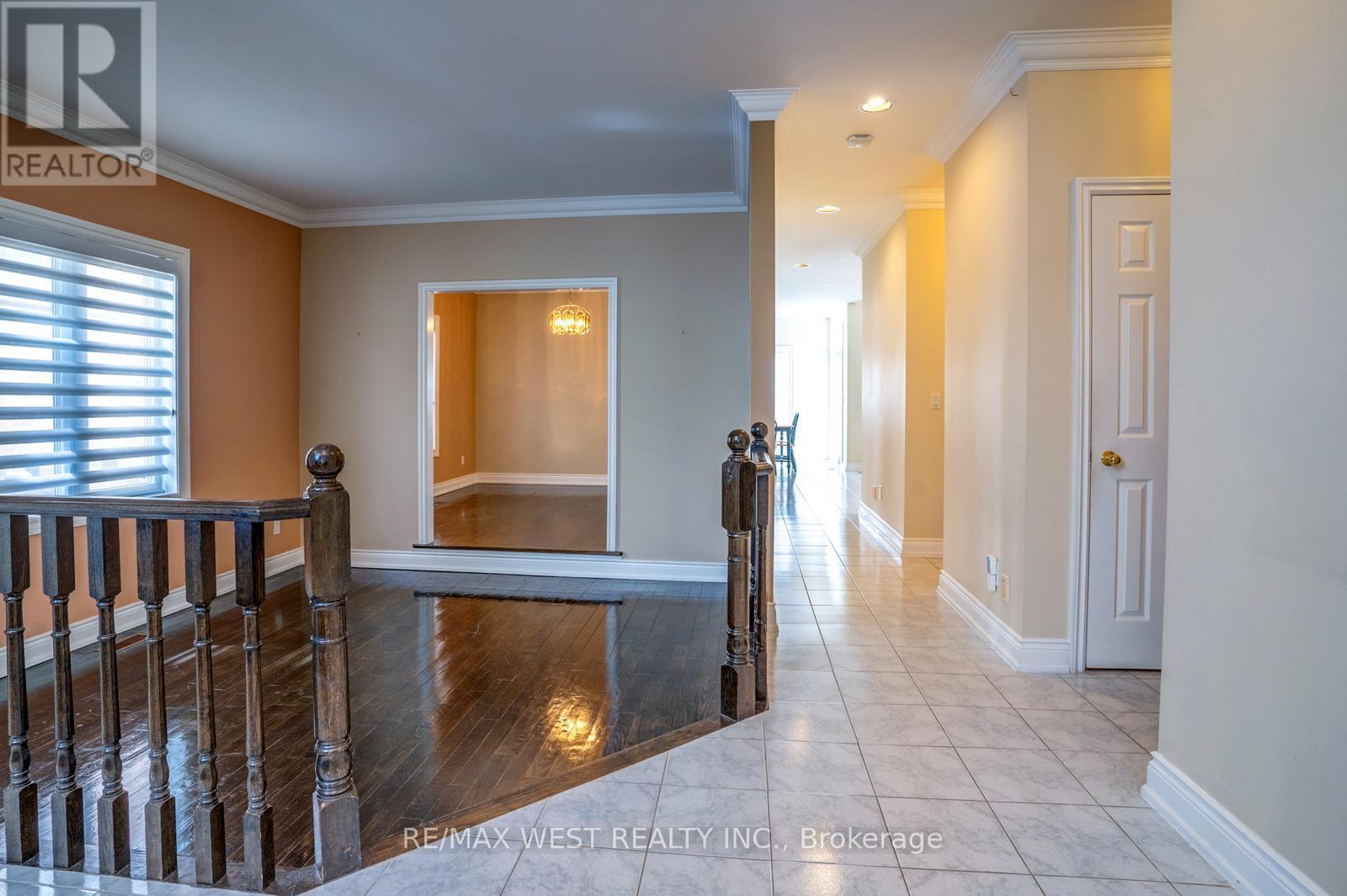 229 Baker Avenue, Richmond Hill, Ontario  L4C 1X8 - Photo 4 - N12821620