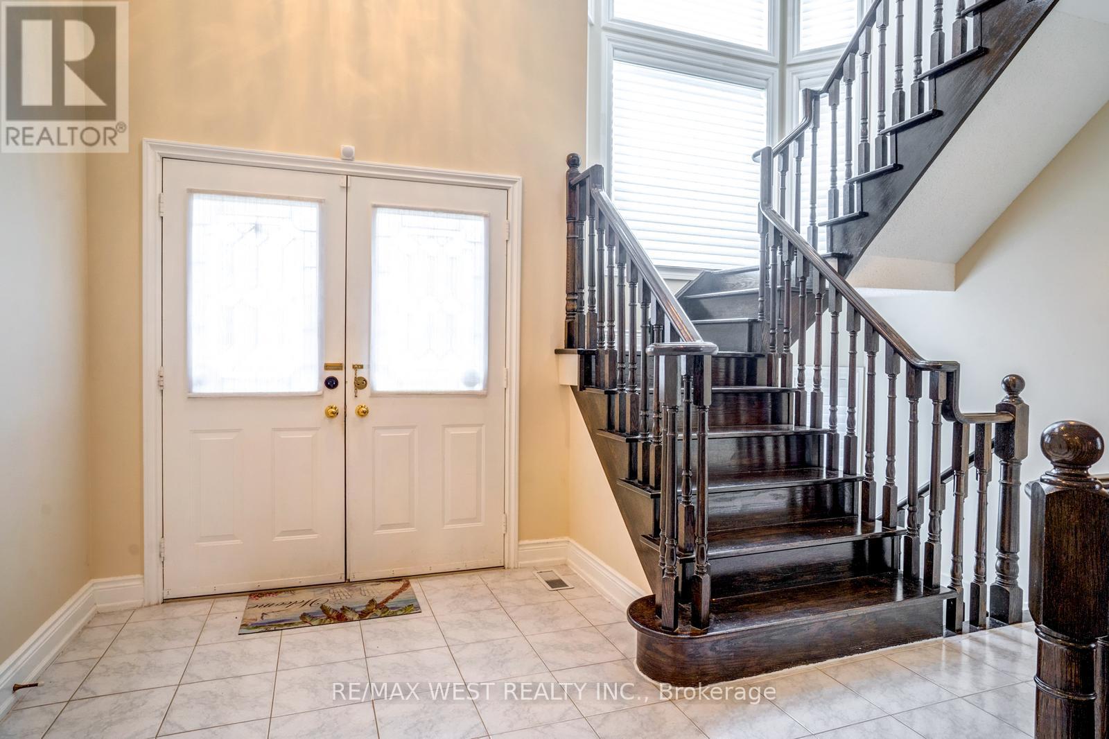 229 Baker Avenue, Richmond Hill, Ontario  L4C 1X8 - Photo 5 - N12821620