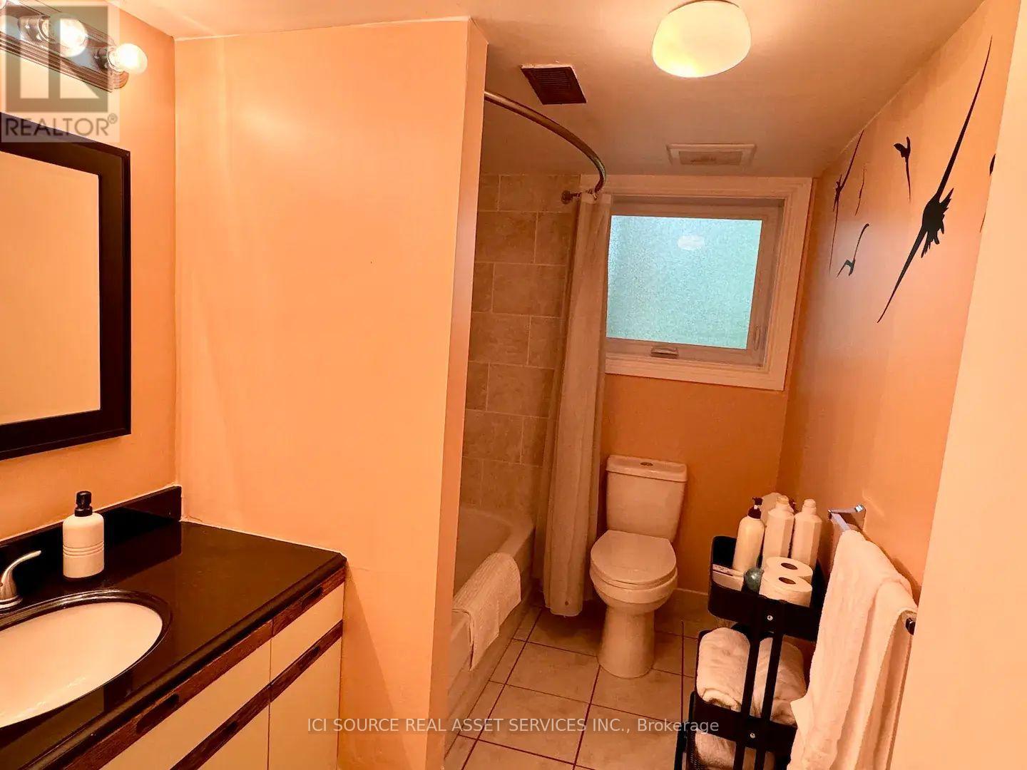 Basement - 27 Valley Trail, East Gwillimbury, Ontario  L3Y 4V8 - Photo 10 - N12821674