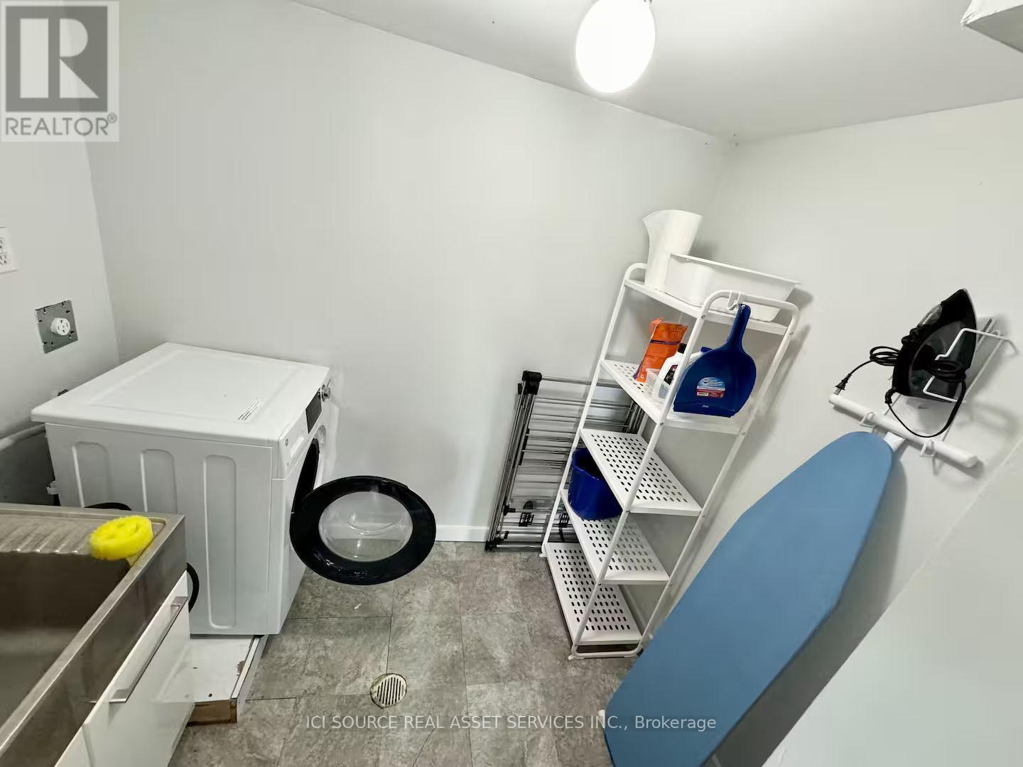 Basement - 27 Valley Trail, East Gwillimbury, Ontario  L3Y 4V8 - Photo 3 - N12821674