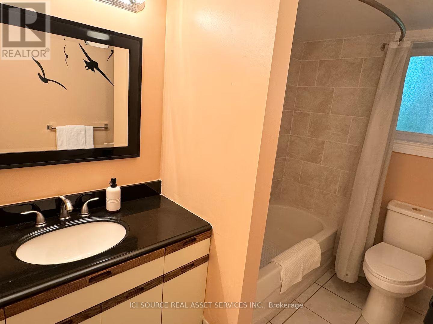 Basement - 27 Valley Trail, East Gwillimbury, Ontario  L3Y 4V8 - Photo 9 - N12821674