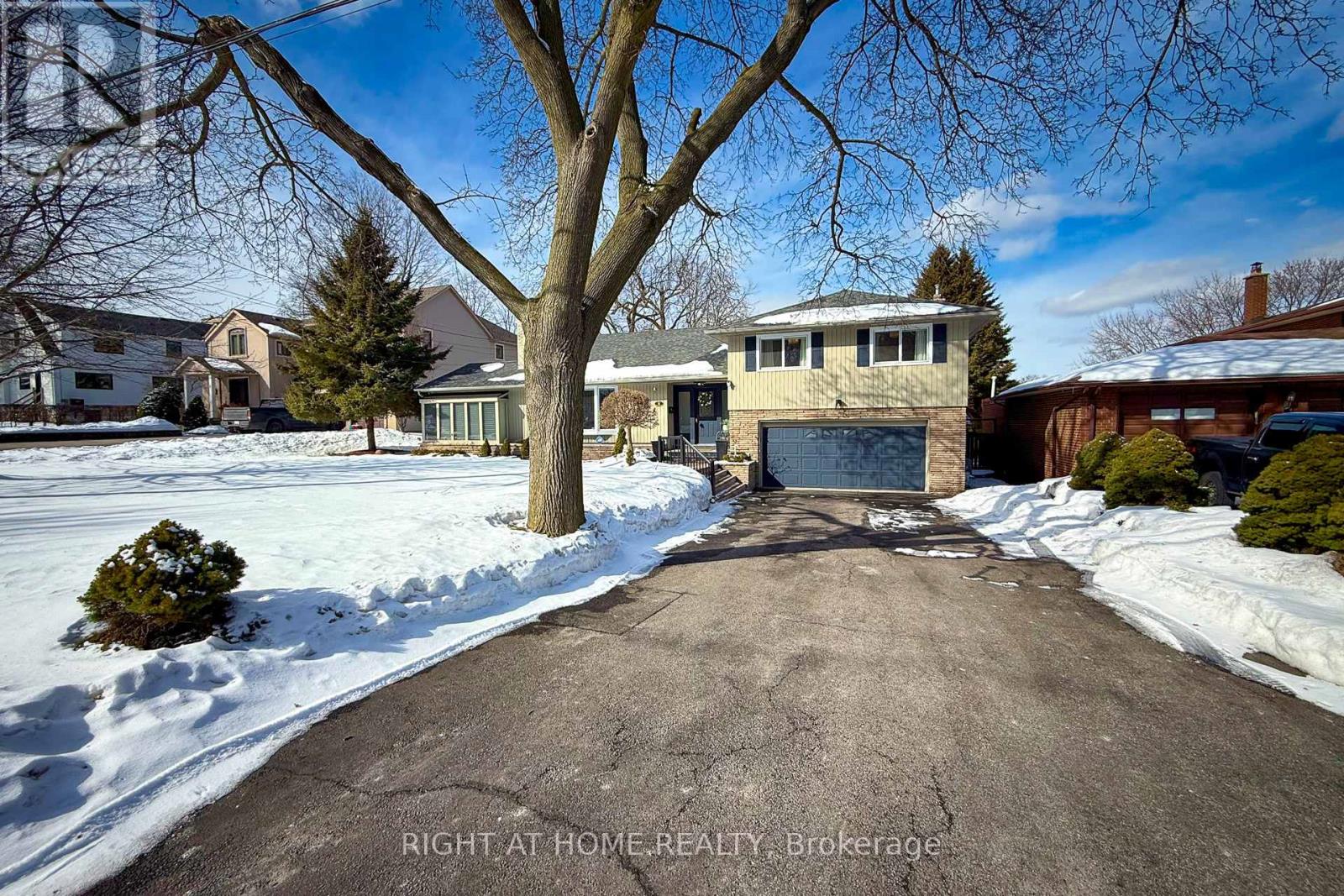 6 FAIRHAVEN DRIVE, Toronto, Ontario
