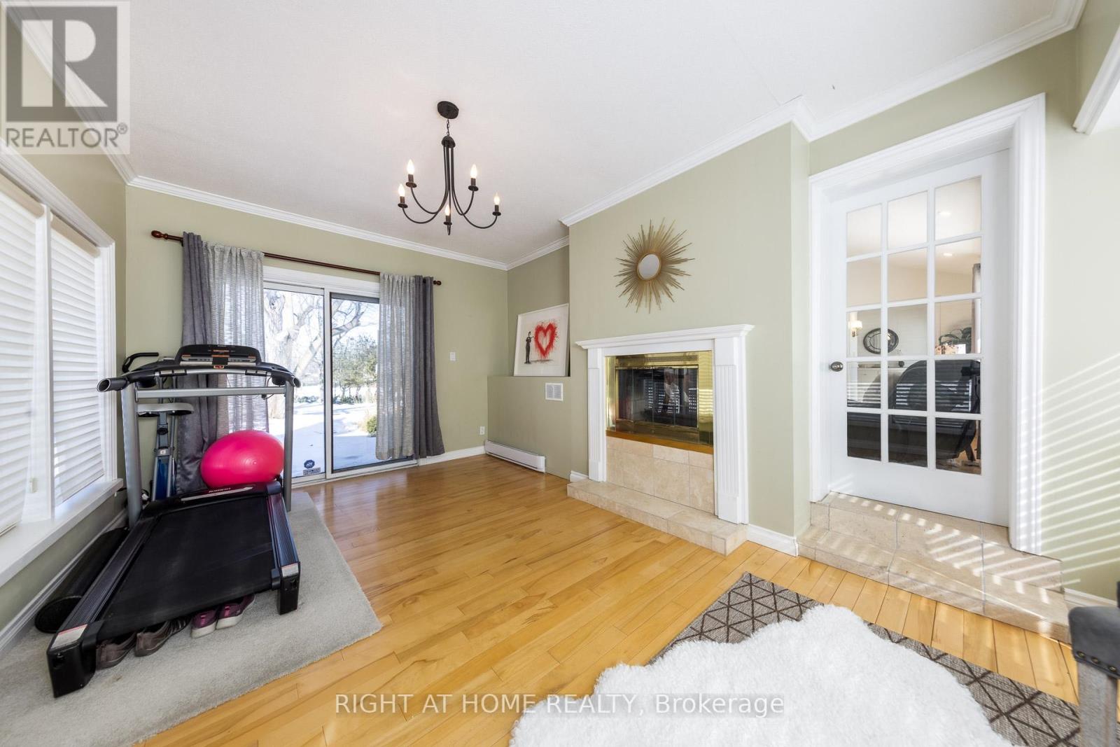 6 Fairhaven Drive, Toronto, Ontario  M9P 2P6 - Photo 11 - W12821590