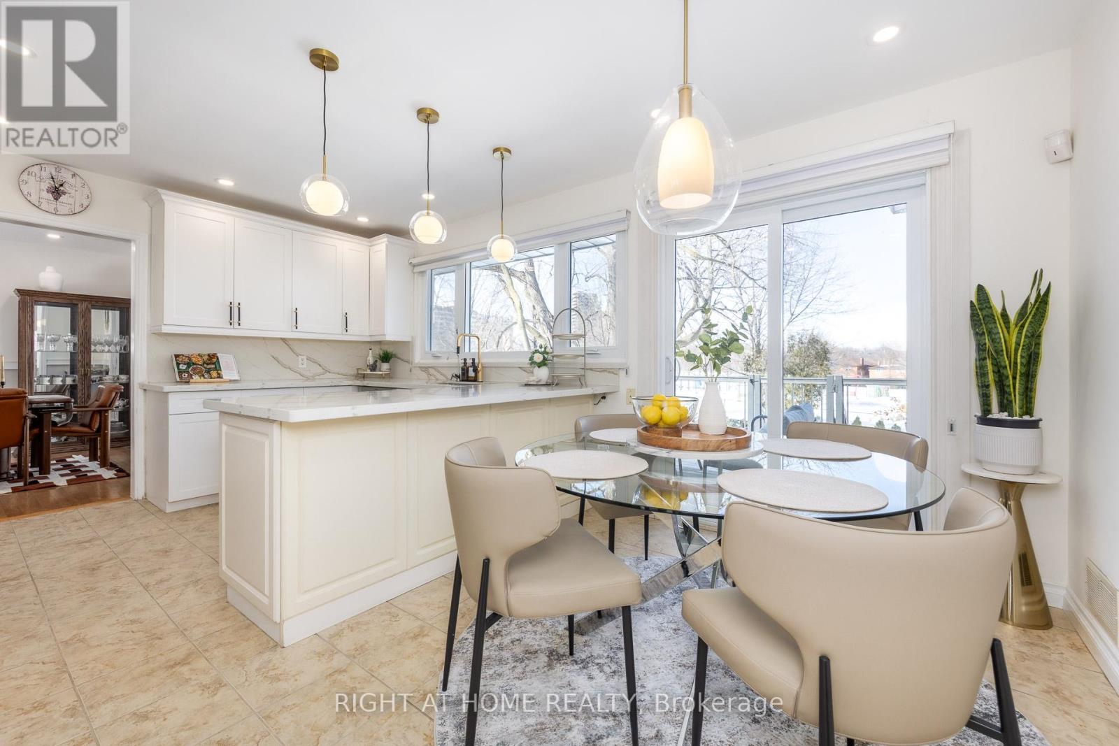 6 Fairhaven Drive, Toronto, Ontario  M9P 2P6 - Photo 17 - W12821590