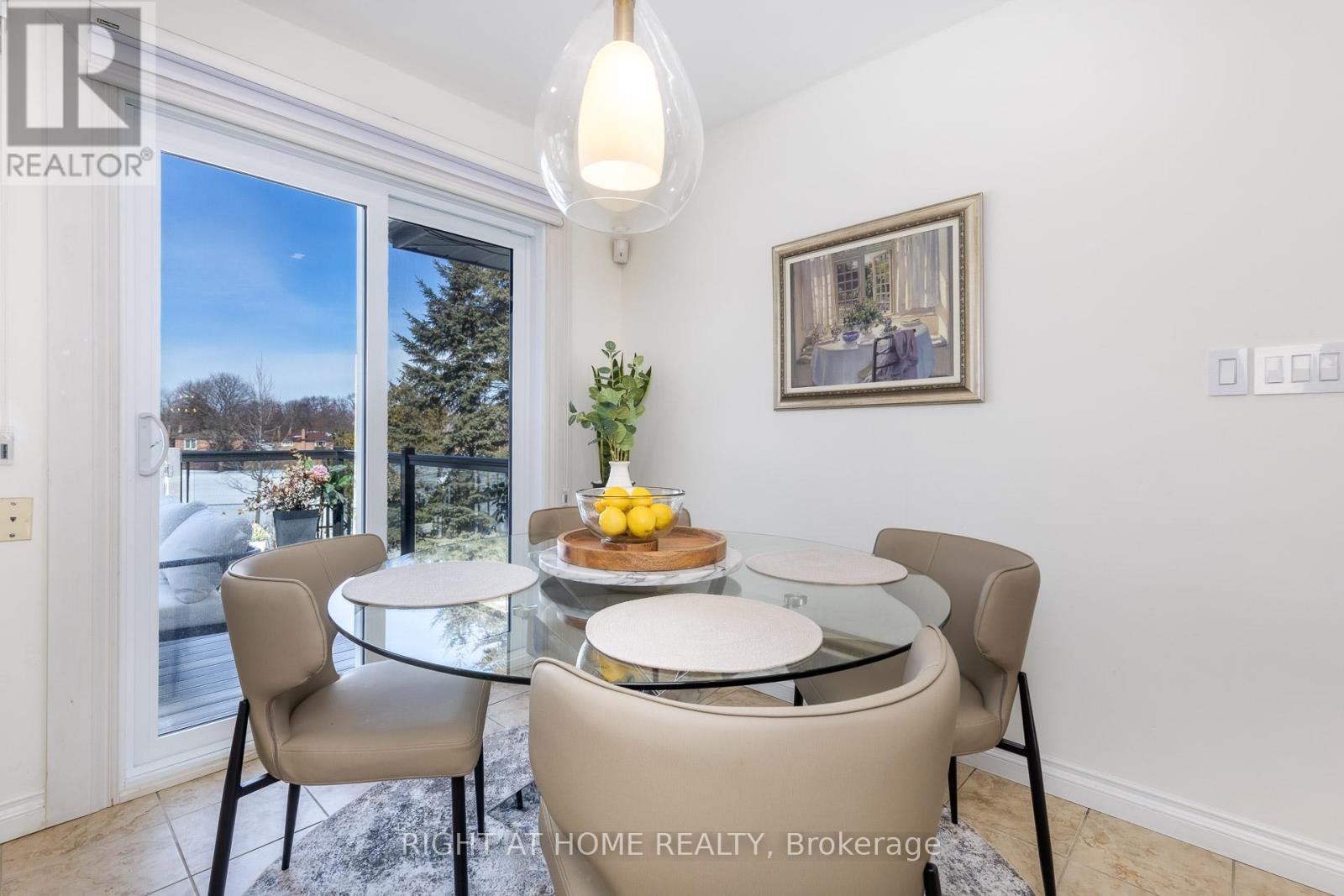 6 Fairhaven Drive, Toronto, Ontario  M9P 2P6 - Photo 18 - W12821590