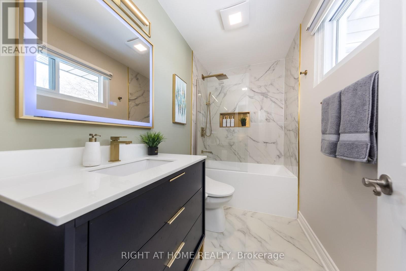 6 Fairhaven Drive, Toronto, Ontario  M9P 2P6 - Photo 26 - W12821590