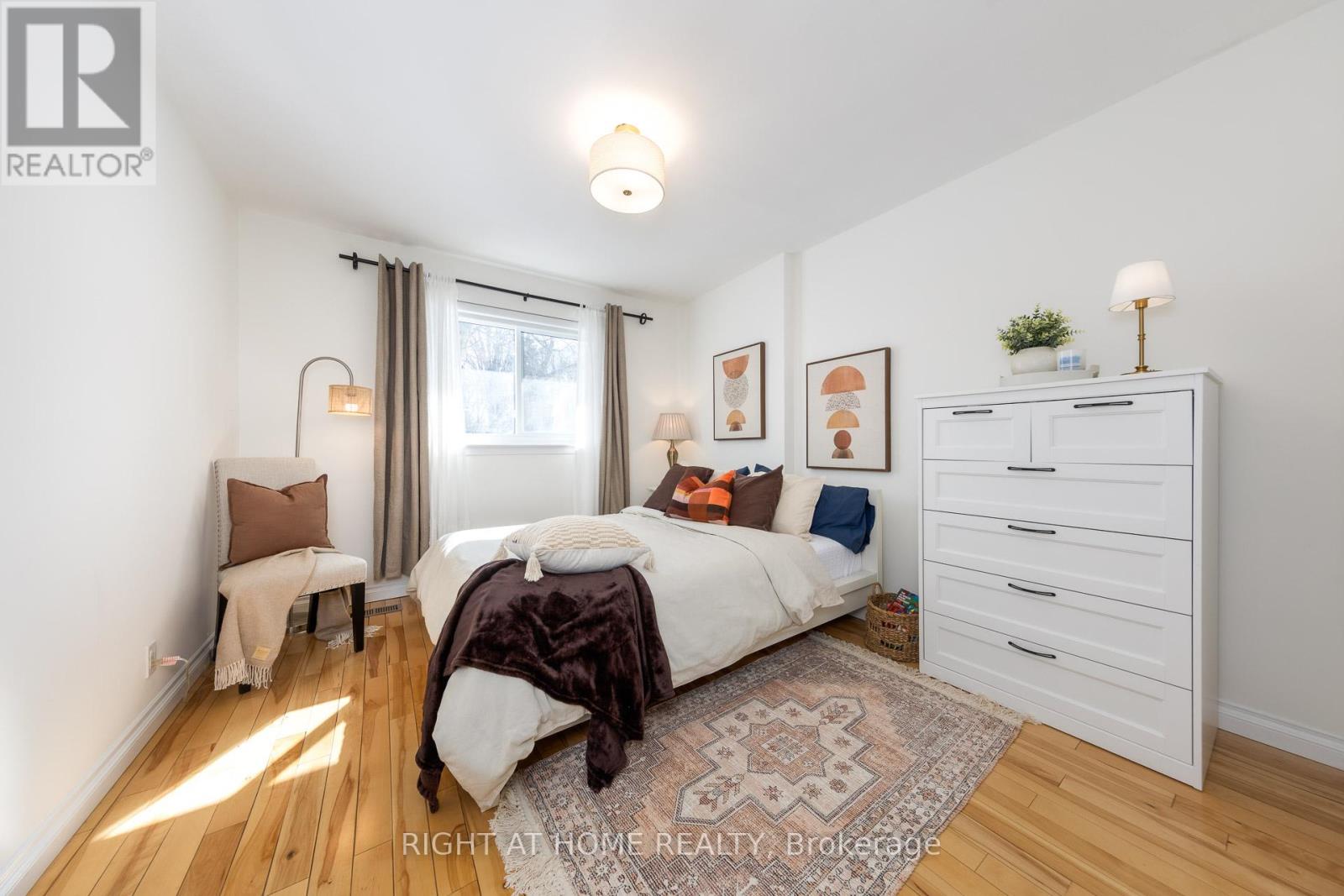 6 Fairhaven Drive, Toronto, Ontario  M9P 2P6 - Photo 28 - W12821590