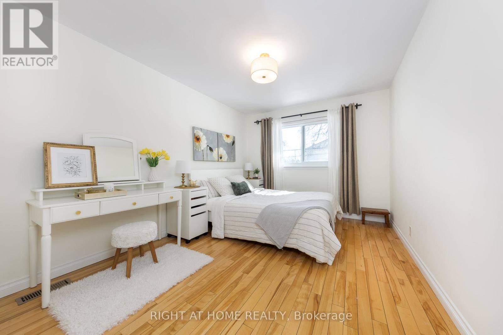 6 Fairhaven Drive, Toronto, Ontario  M9P 2P6 - Photo 29 - W12821590