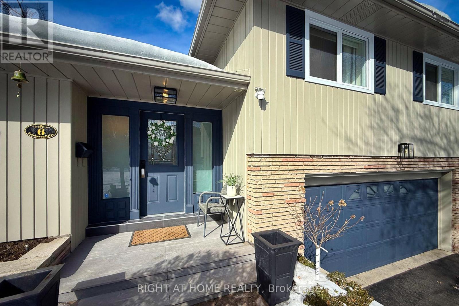 6 Fairhaven Drive, Toronto, Ontario  M9P 2P6 - Photo 3 - W12821590