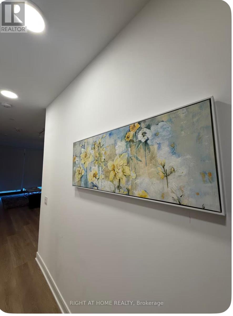 712 - 86 Dundas Street E, Mississauga, Ontario  L5A 1W4 - Photo 10 - W12821598