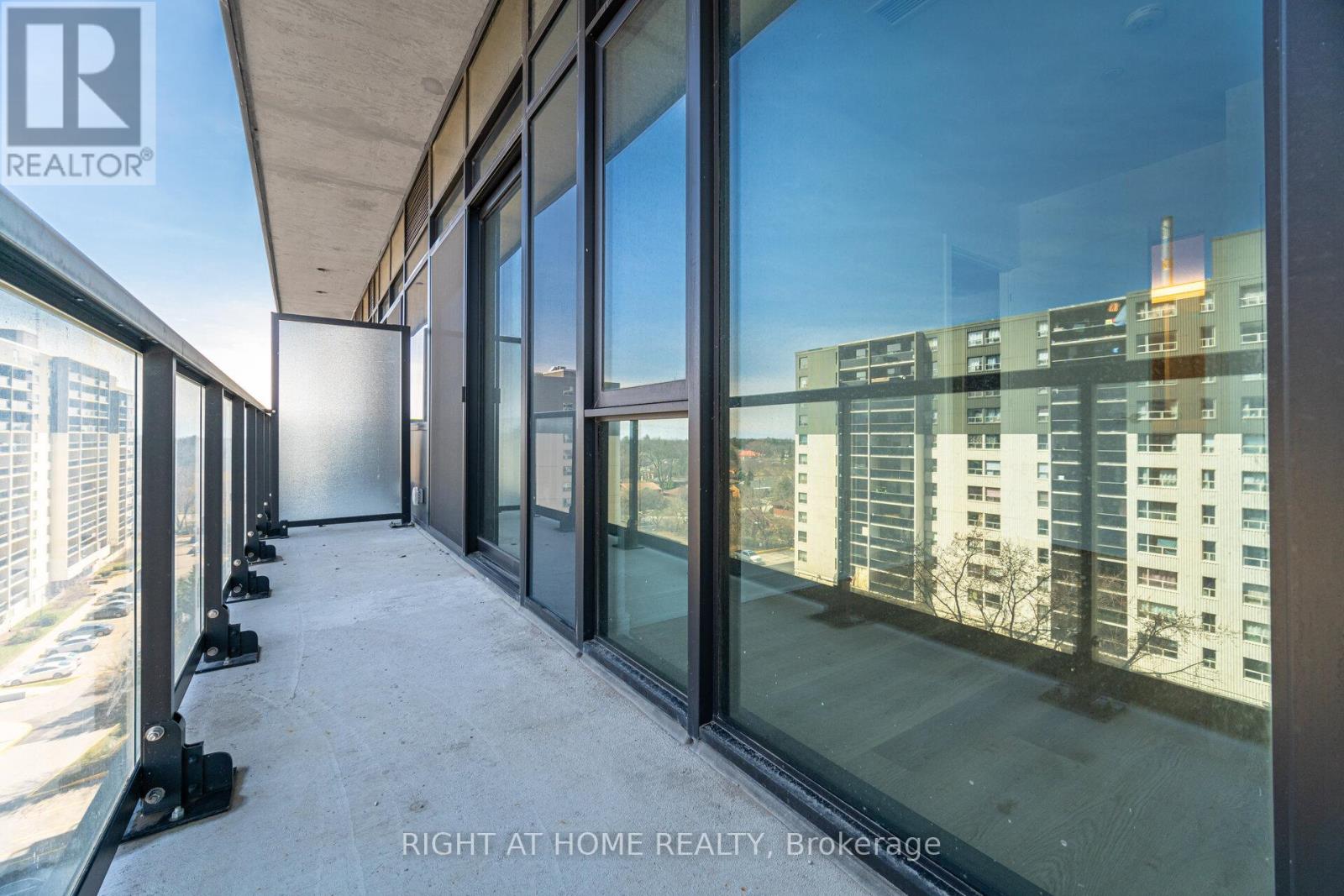 712 - 86 Dundas Street E, Mississauga, Ontario  L5A 1W4 - Photo 14 - W12821598