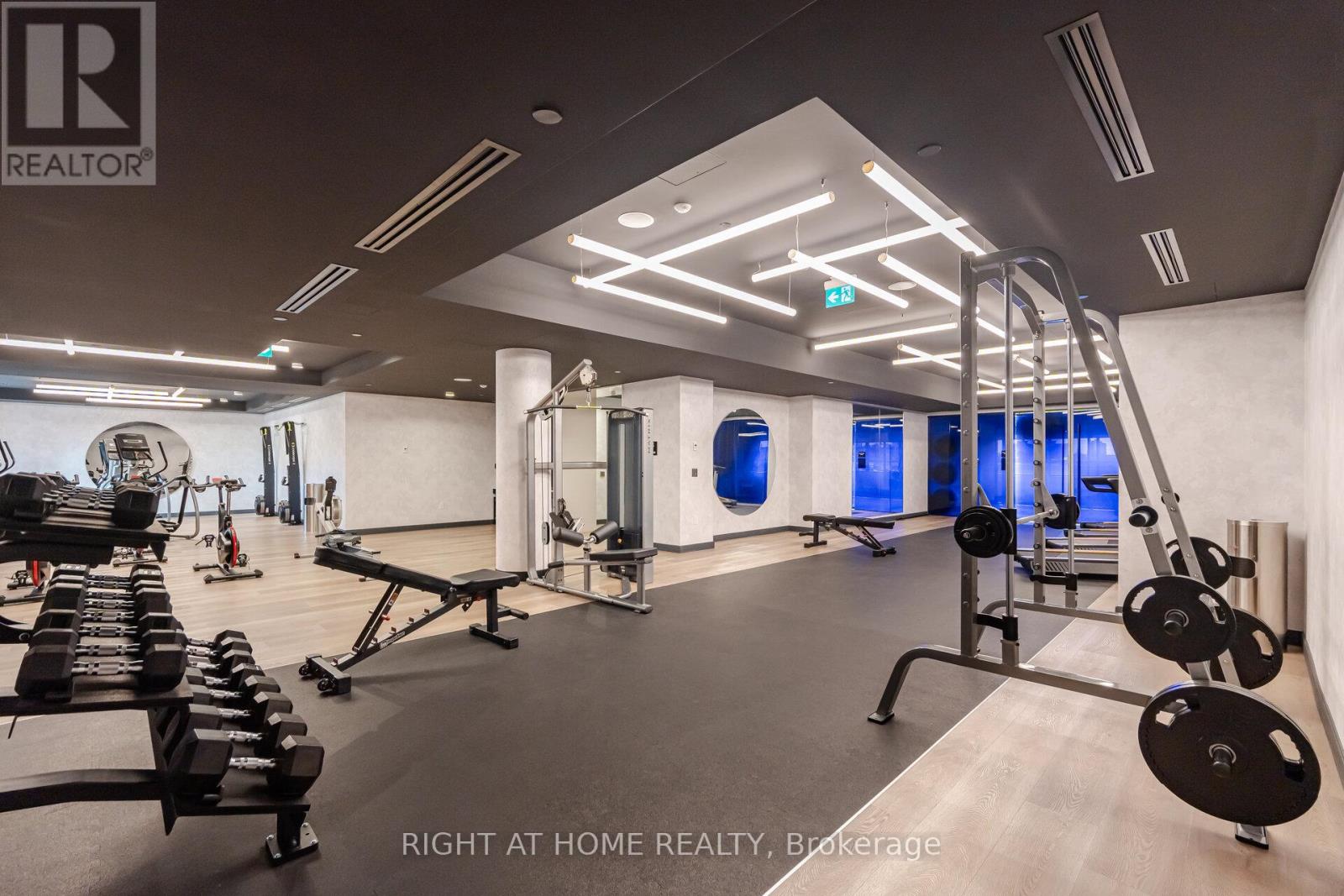 712 - 86 Dundas Street E, Mississauga, Ontario  L5A 1W4 - Photo 21 - W12821598