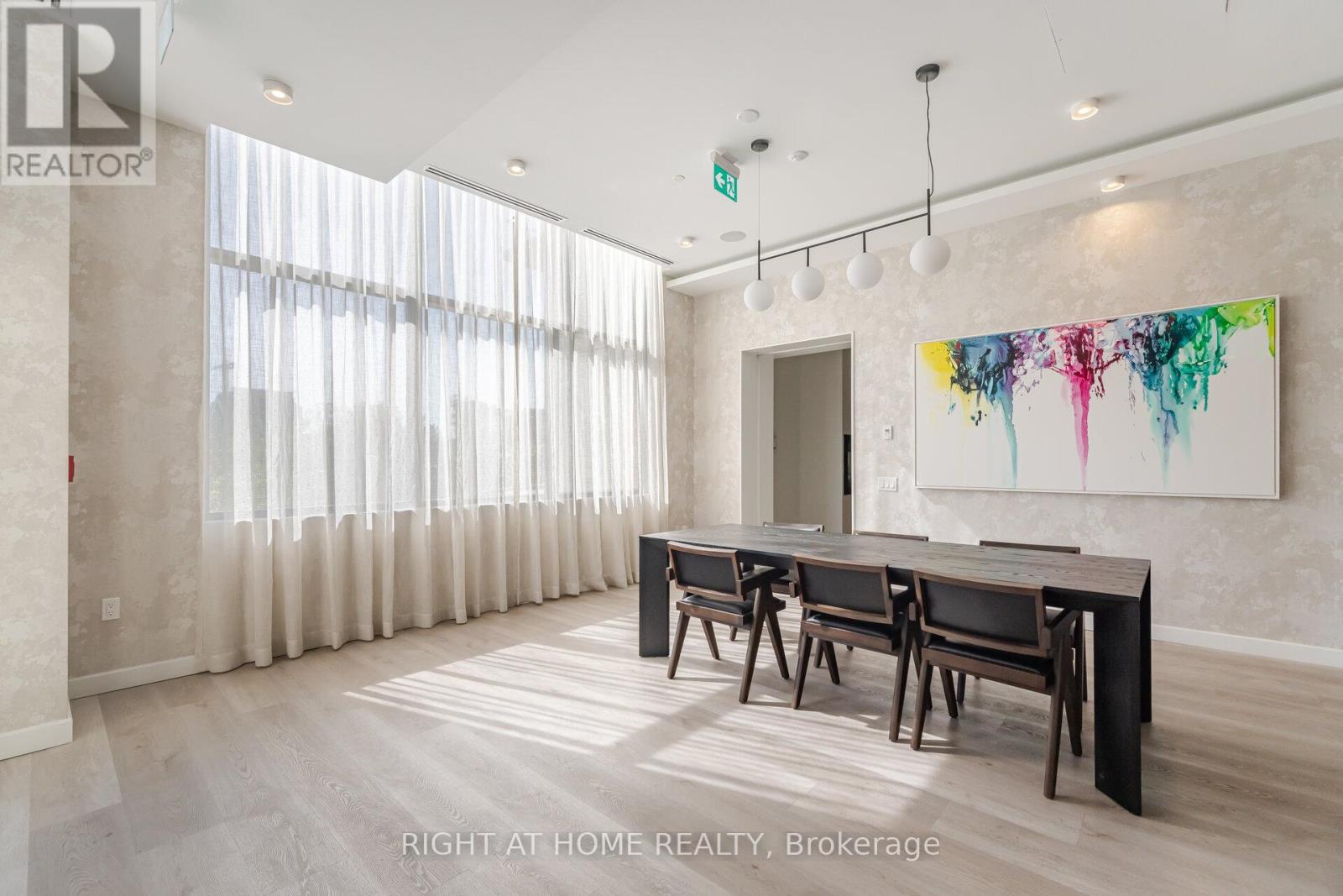 712 - 86 Dundas Street E, Mississauga, Ontario  L5A 1W4 - Photo 30 - W12821598