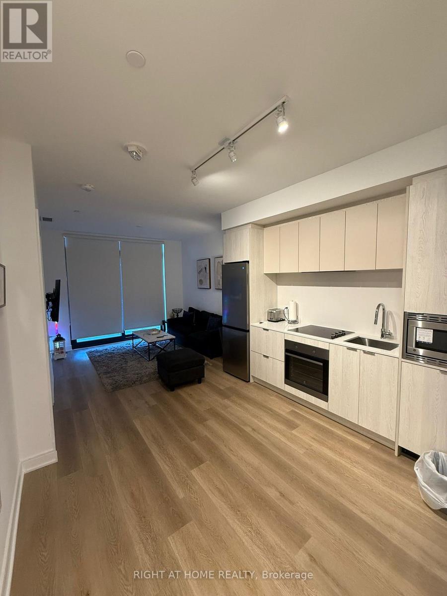 712 - 86 Dundas Street E, Mississauga, Ontario  L5A 1W4 - Photo 8 - W12821598