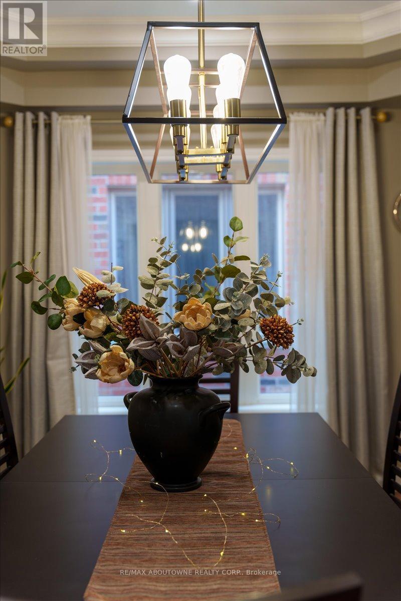 3260 Ribble Crescent, Oakville, Ontario  L6M 0B1 - Photo 15 - W12821658