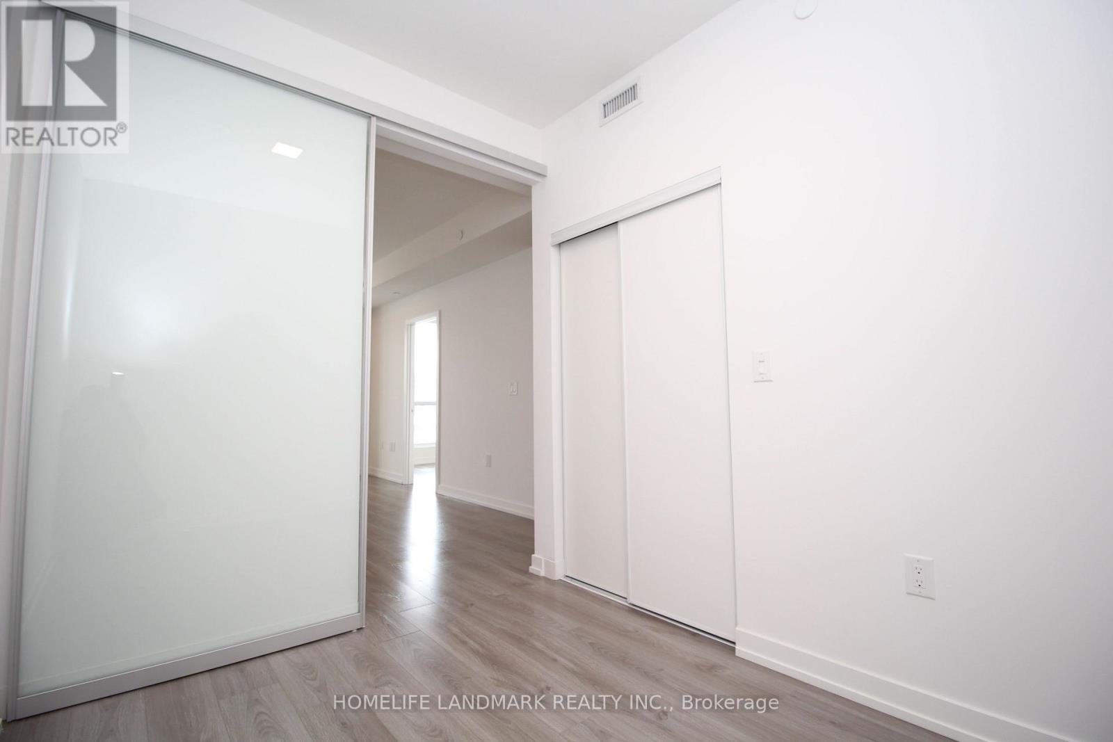 310 - 10 De Boers Drive, Toronto, Ontario  M3J 0L6 - Photo 11 - W12821666