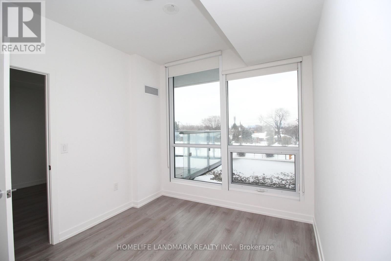 310 - 10 De Boers Drive, Toronto, Ontario  M3J 0L6 - Photo 15 - W12821666
