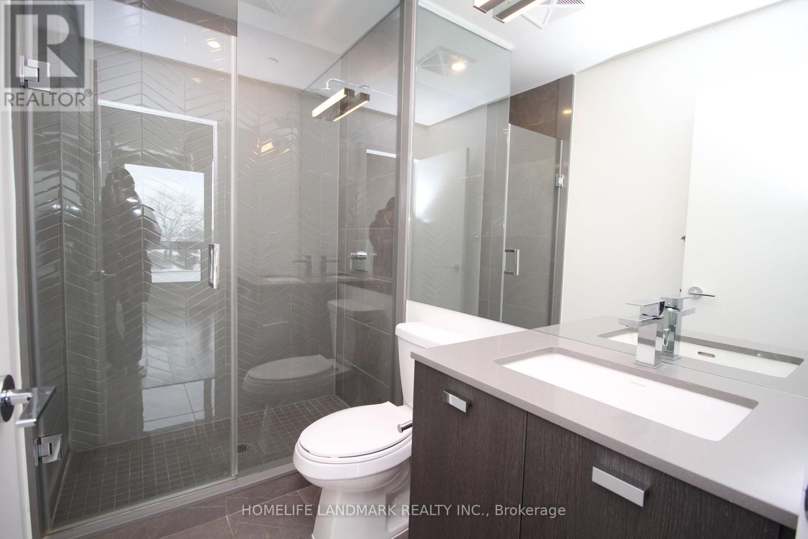 310 - 10 De Boers Drive, Toronto, Ontario  M3J 0L6 - Photo 16 - W12821666