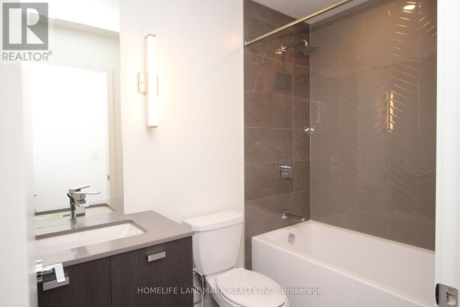 310 - 10 De Boers Drive, Toronto, Ontario  M3J 0L6 - Photo 9 - W12821666