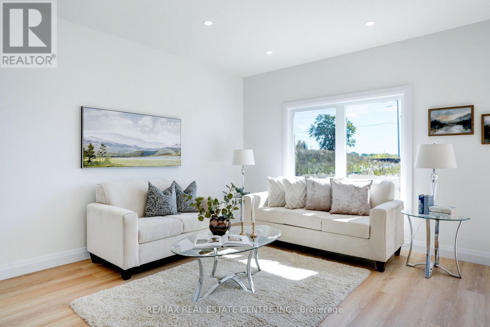 2524 Constance Avenue, London South, Ontario  N6M 1E7 - Photo 2 - X12821656