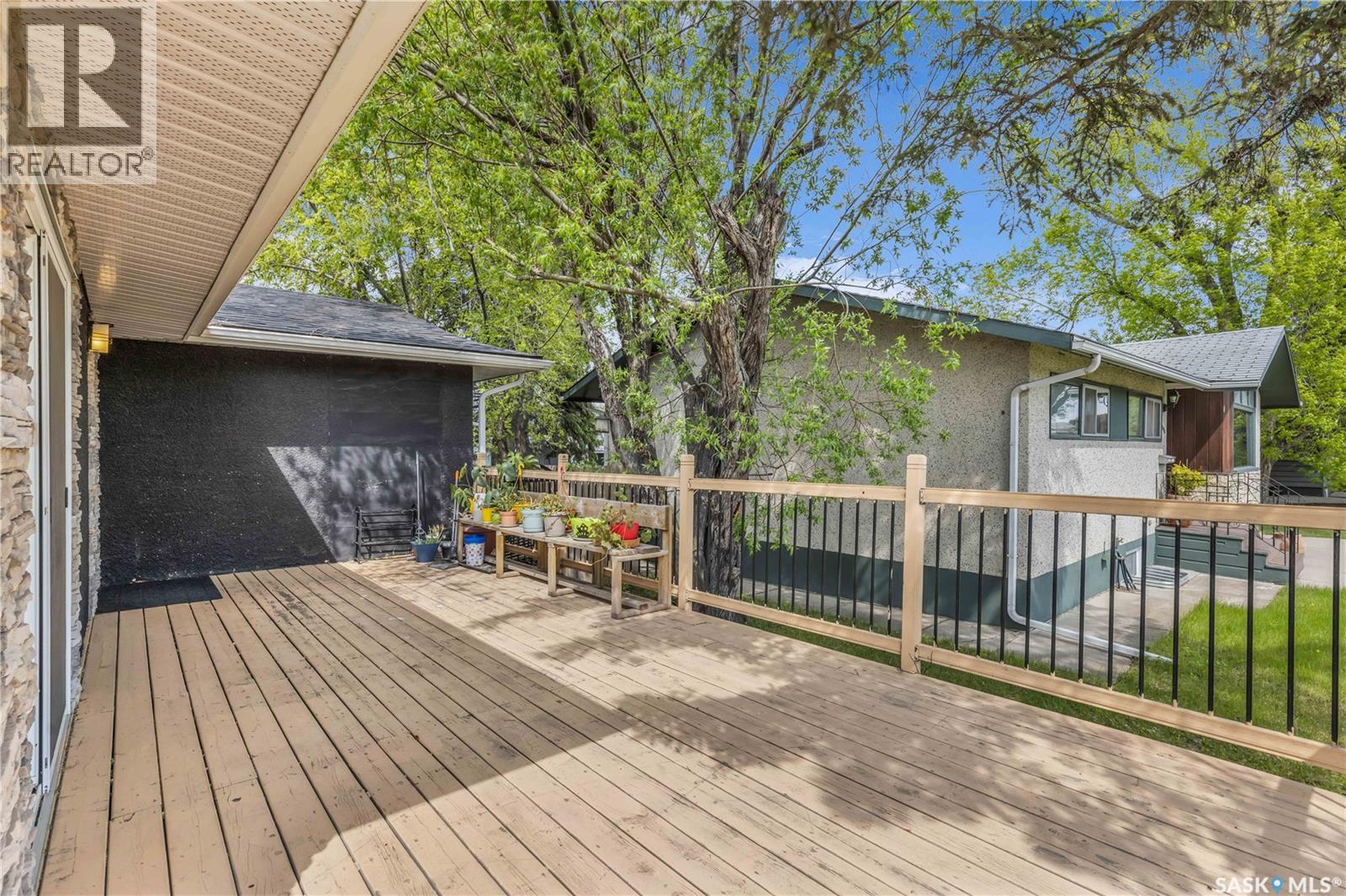 1308 Preston Avenue S, Saskatoon, Saskatchewan  S7H 2V4 - Photo 3 - SK029215