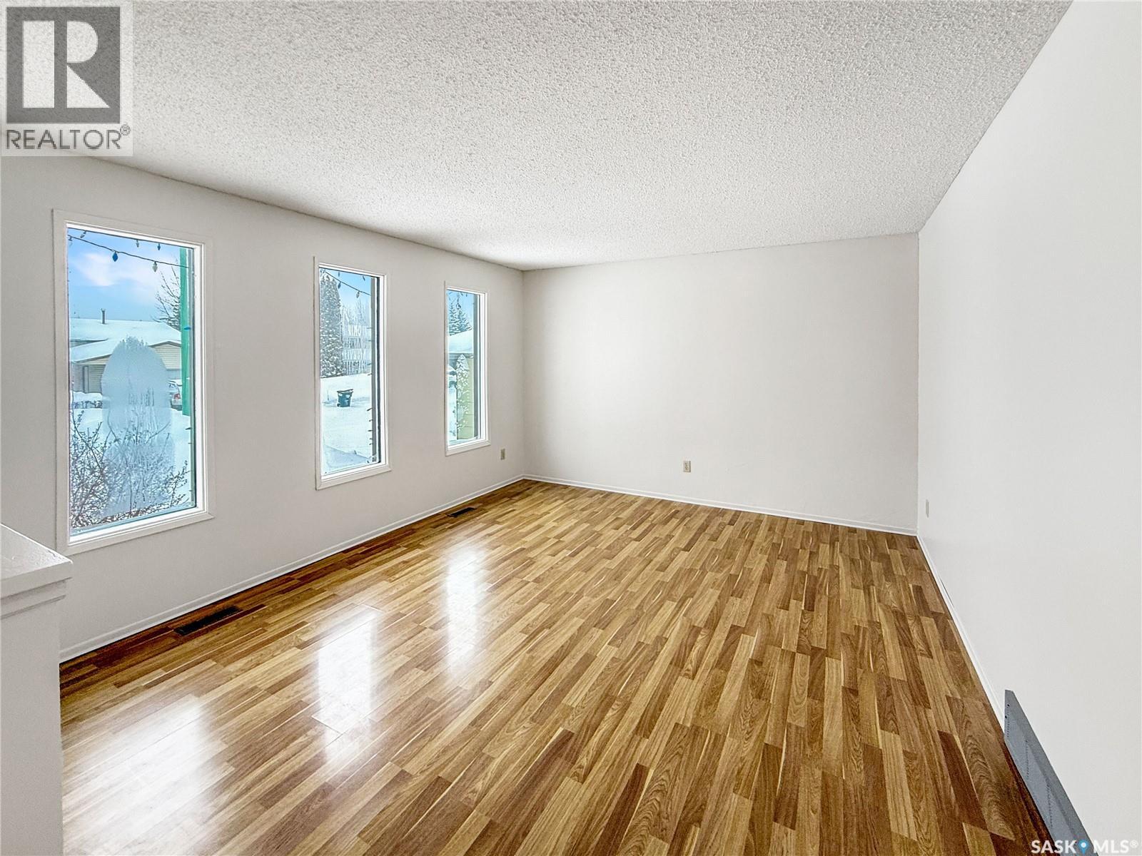 3205 Bliss Crescent, Prince Albert, Saskatchewan  S6V 7M1 - Photo 9 - SK029165