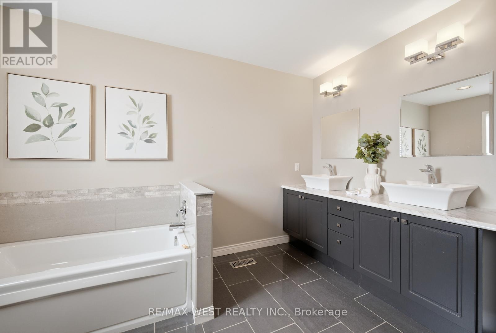 5 Smith Street, New Tecumseth, Ontario  L9R 1Z8 - Photo 27 - N12810378