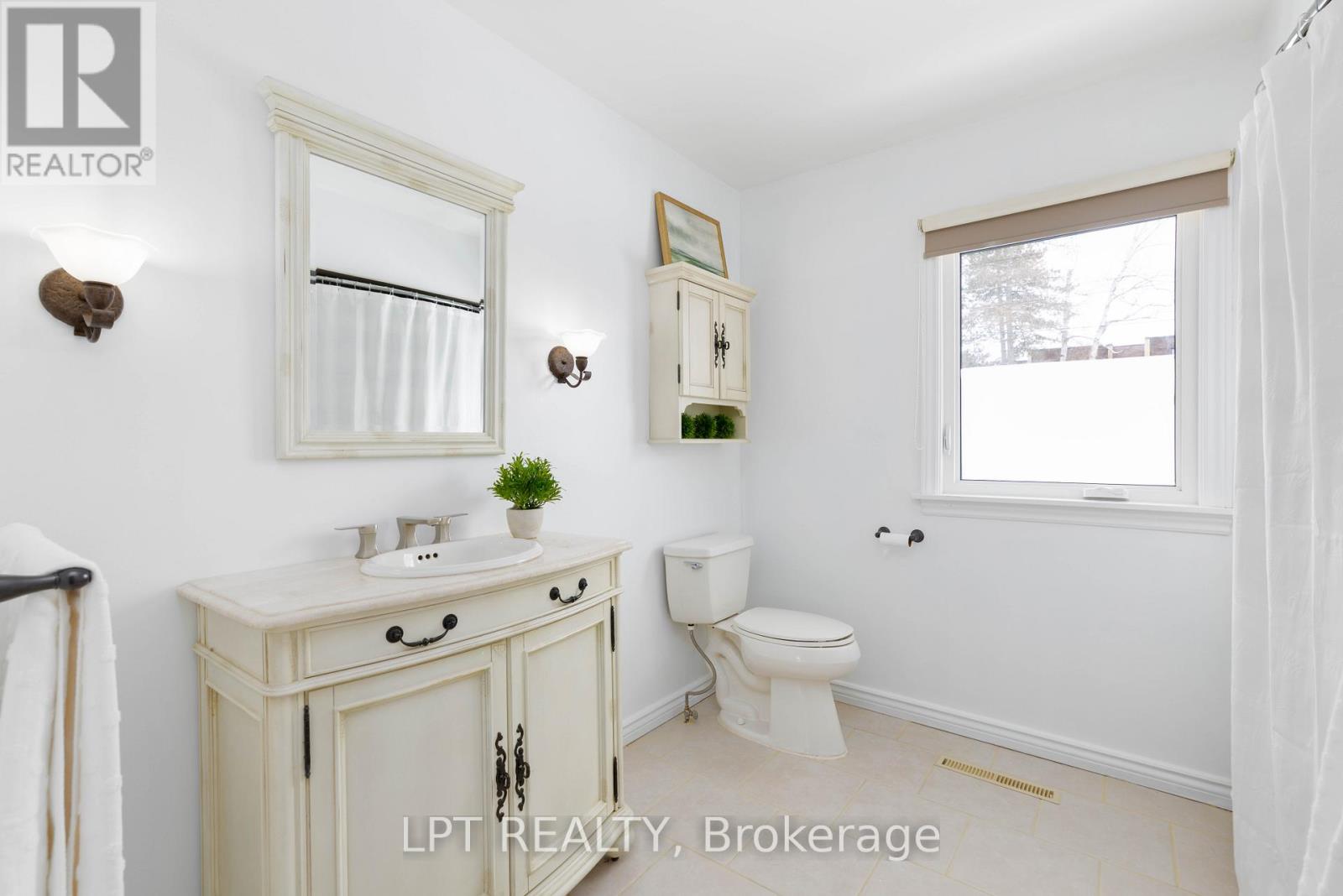 37 Malone Road, Georgina, Ontario  L0E 1L0 - Photo 25 - N12818170