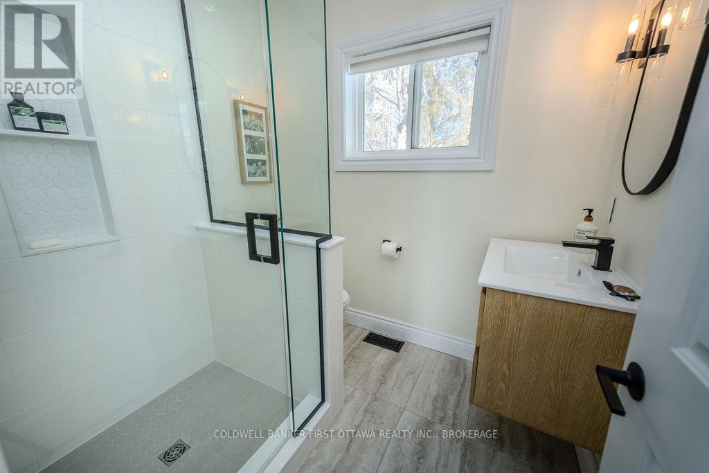 114 Lb 7a Railroad Street, Rideau Lakes, Ontario  K0E 1N0 - Photo 22 - X12821690