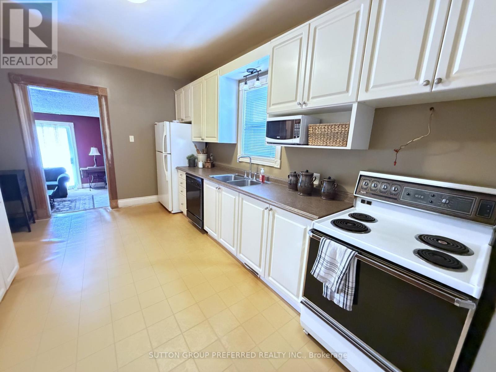 435 Chester Street, London South, Ontario  N6C 2J3 - Photo 13 - X12821704