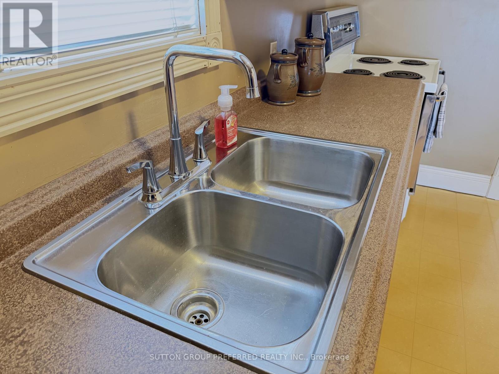 435 Chester Street, London South, Ontario  N6C 2J3 - Photo 16 - X12821704