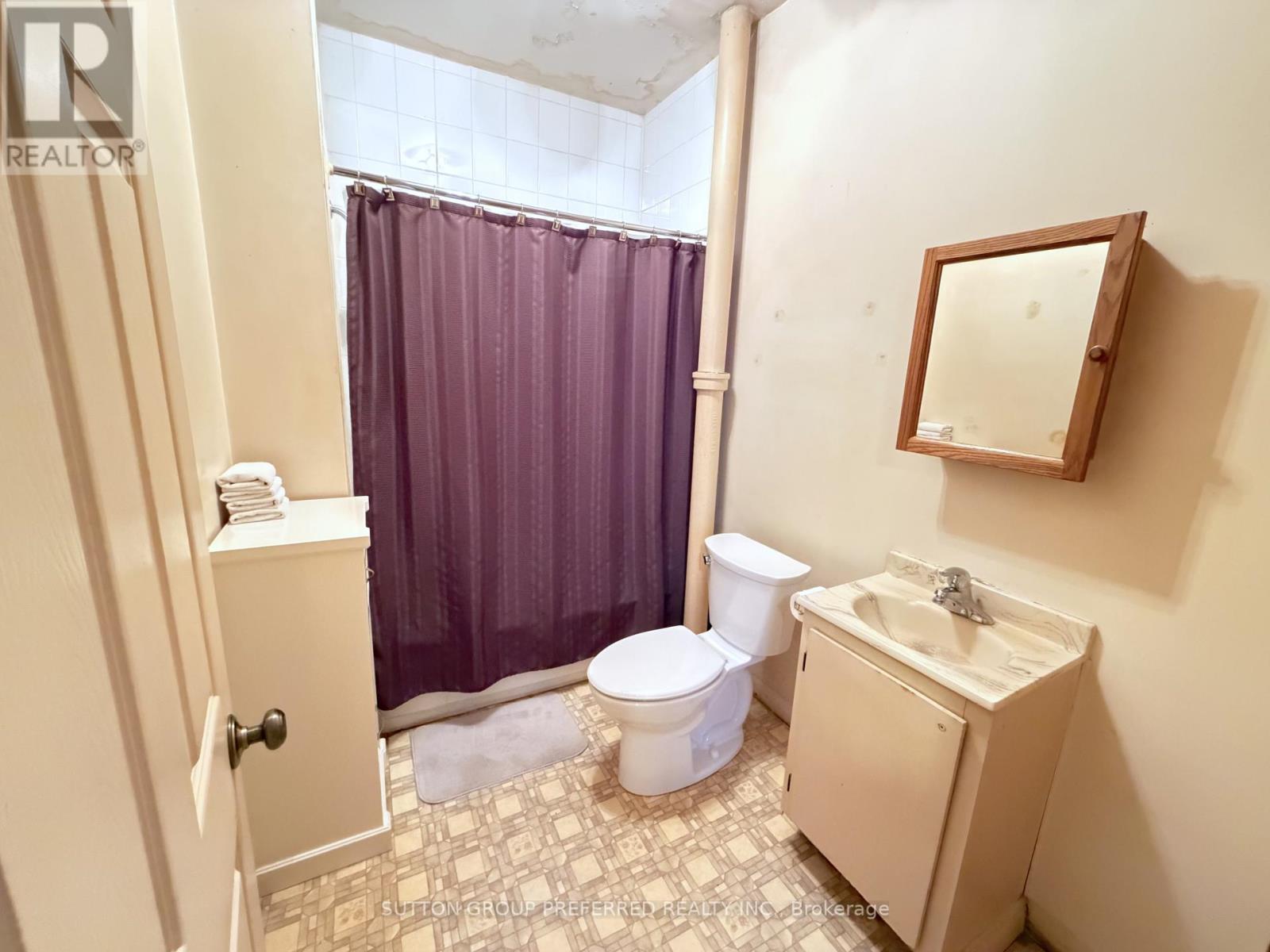 435 Chester Street, London South, Ontario  N6C 2J3 - Photo 17 - X12821704