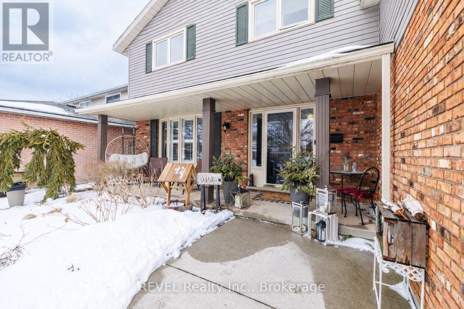 10 Bascary Crescent, St. Catharines, Ontario  L2S 3M7 - Photo 2 - X12821680