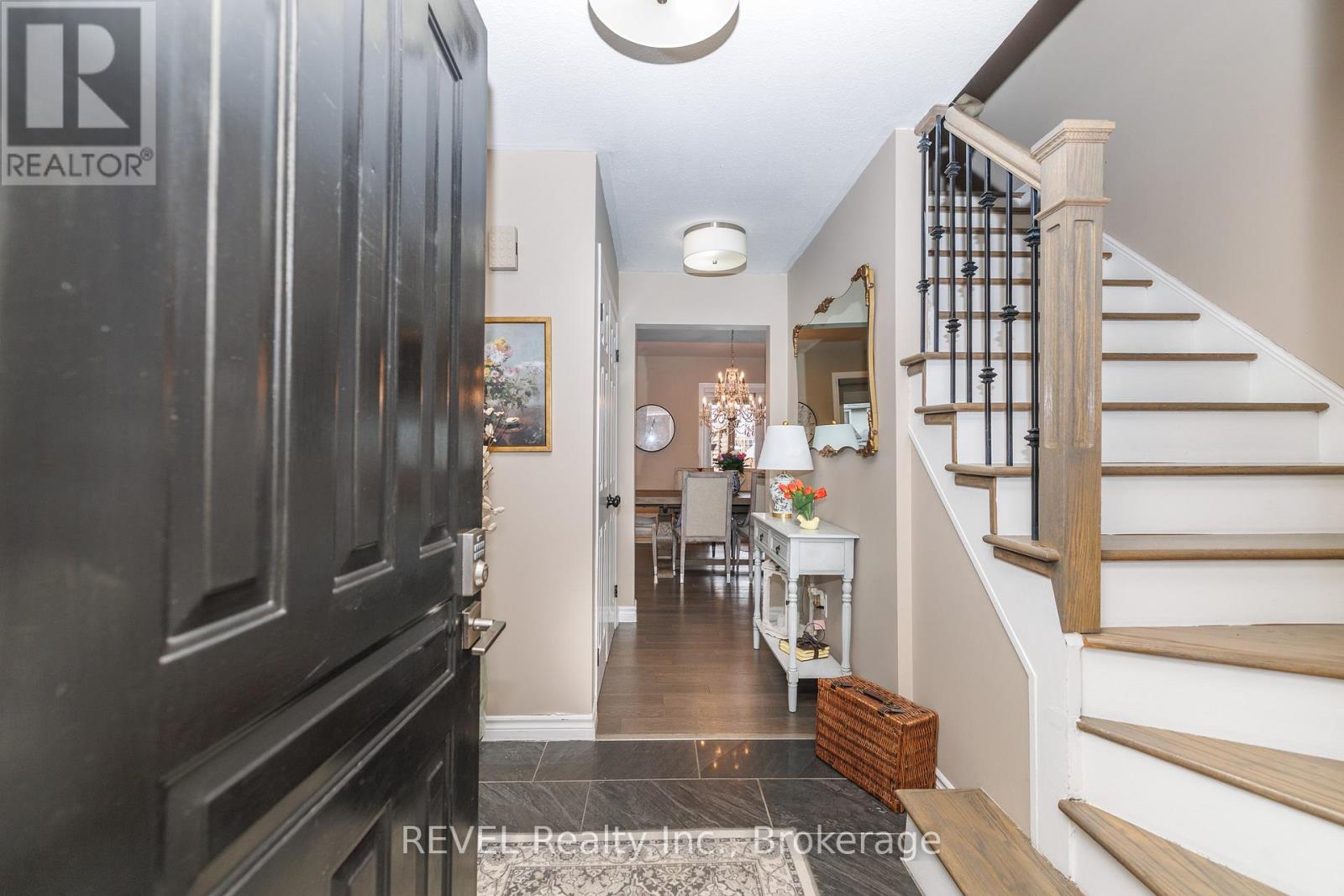 10 Bascary Crescent, St. Catharines, Ontario  L2S 3M7 - Photo 3 - X12821680