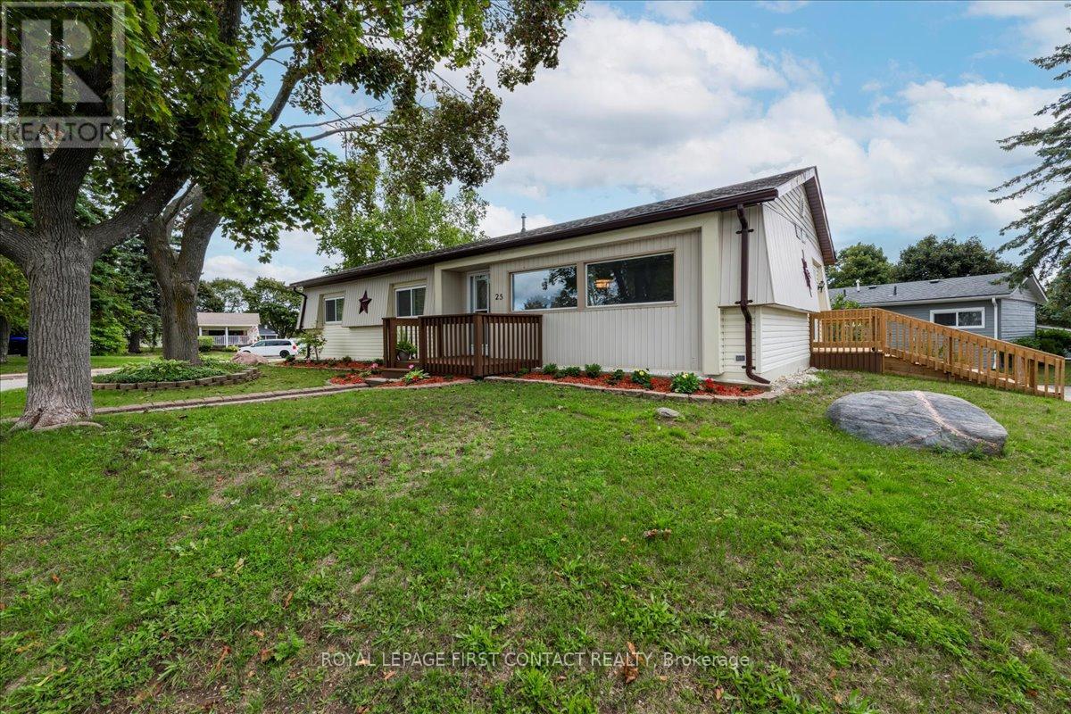 25 Hawthorne Drive, Innisfil, Ontario  L9S 1P1 - Photo 2 - N12821716