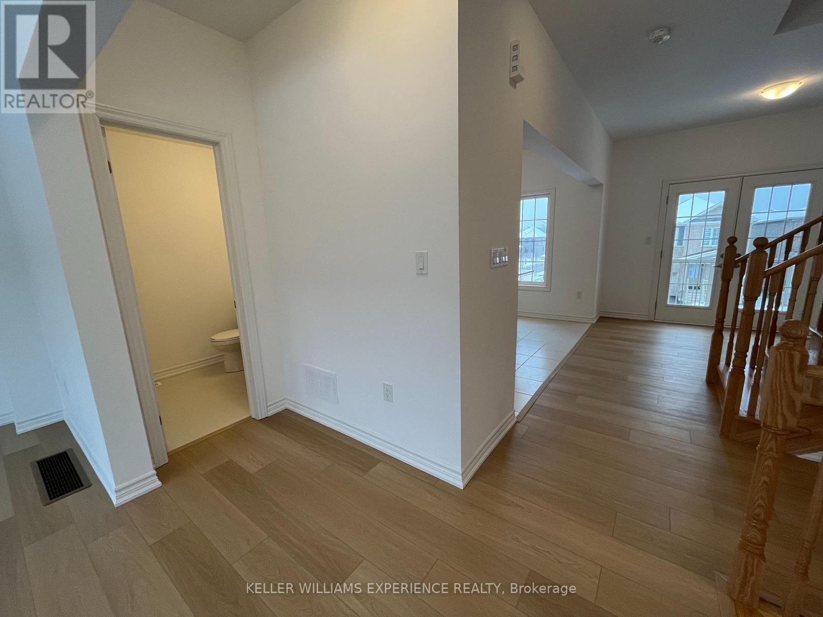 63 Harvest Crescent, Barrie, Ontario  L9J 0C2 - Photo 13 - S12821678