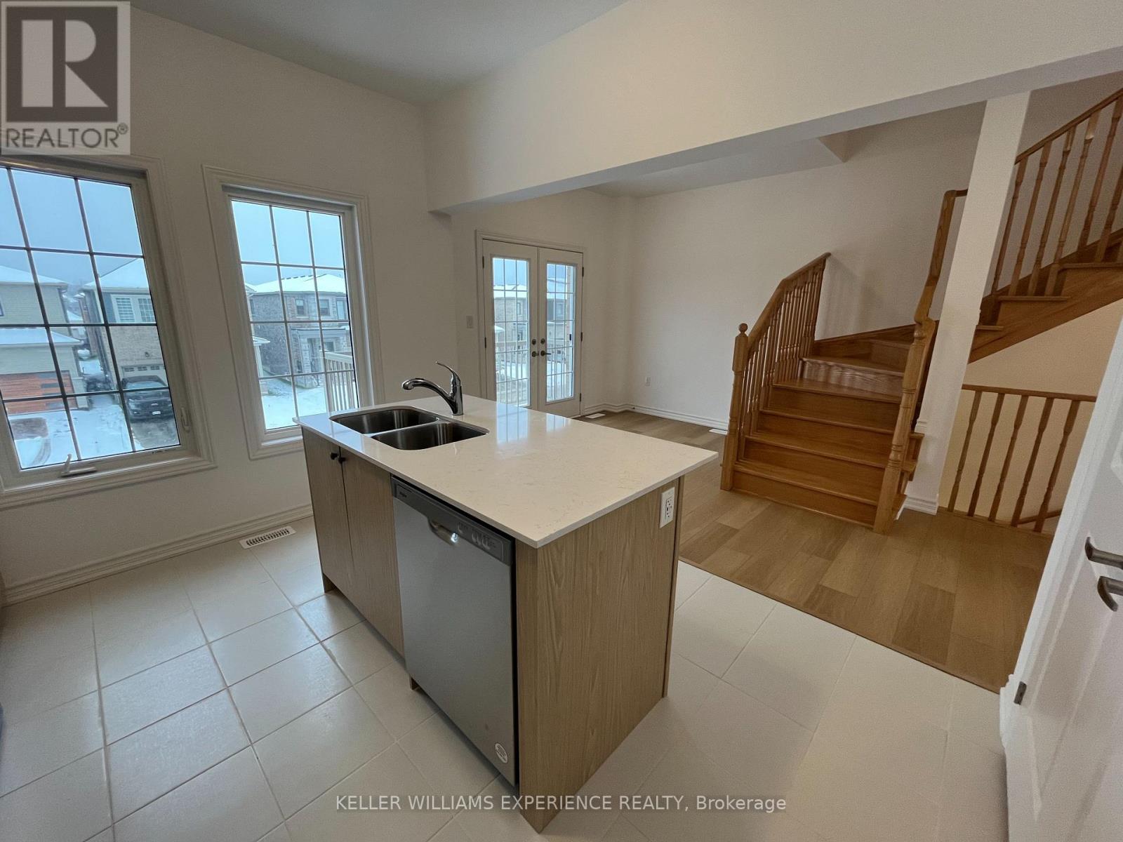 63 Harvest Crescent, Barrie, Ontario  L9J 0C2 - Photo 17 - S12821678