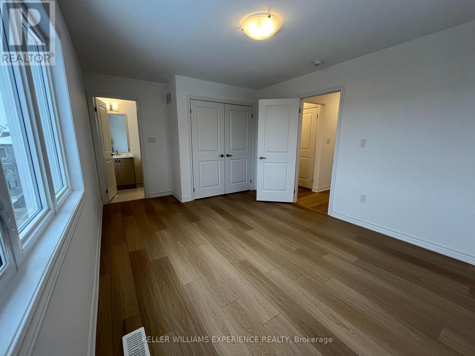 63 Harvest Crescent, Barrie, Ontario  L9J 0C2 - Photo 22 - S12821678