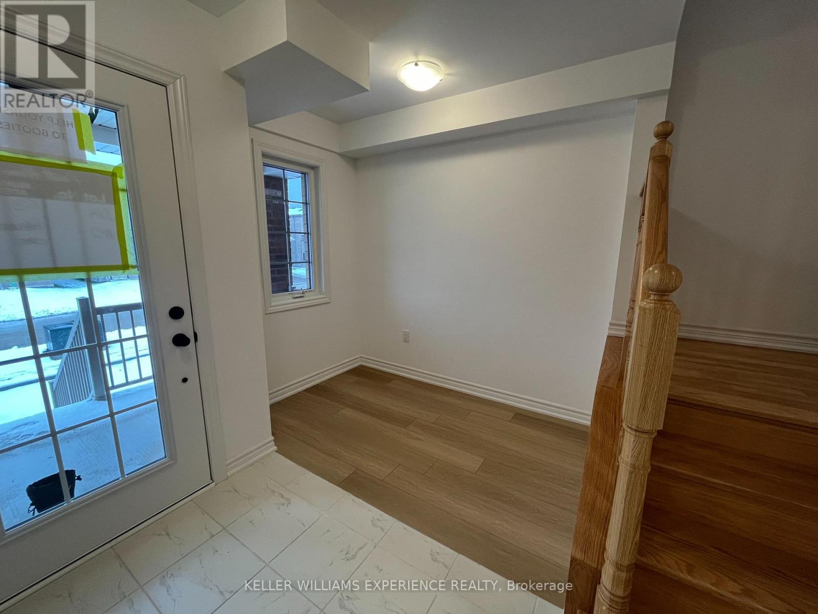 63 Harvest Crescent, Barrie, Ontario  L9J 0C2 - Photo 3 - S12821678